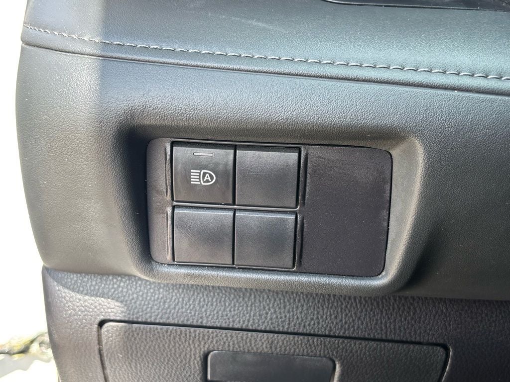 2022 Toyota Highlander L