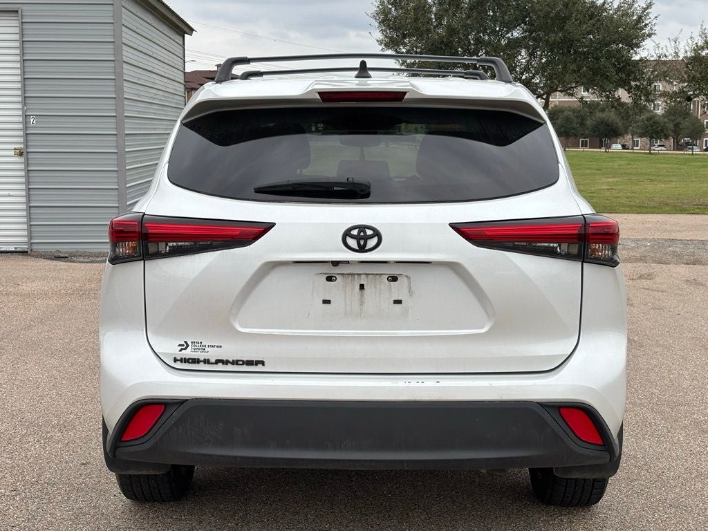 2022 Toyota Highlander L