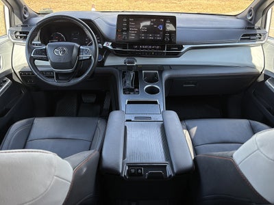2024 Toyota Sienna XSE 7-Passenger