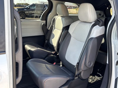 2024 Toyota Sienna XSE 7-Passenger