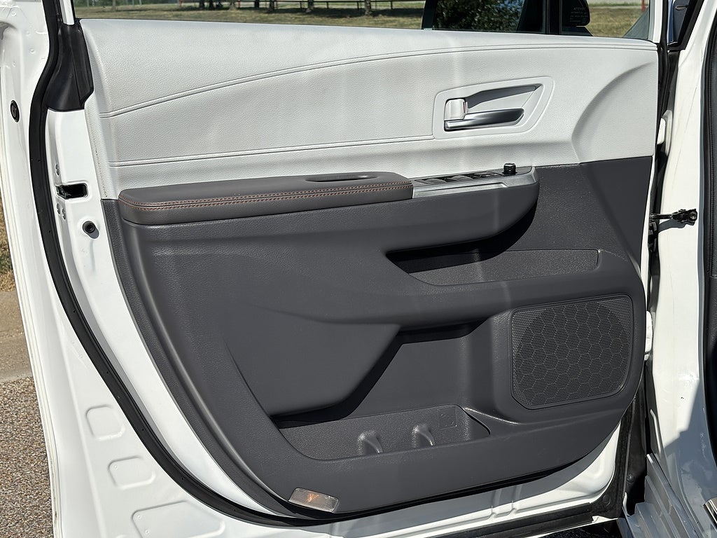 2024 Toyota Sienna XSE 7-Passenger