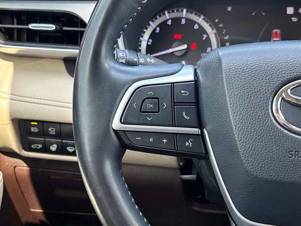 2022 Toyota Highlander Platinum