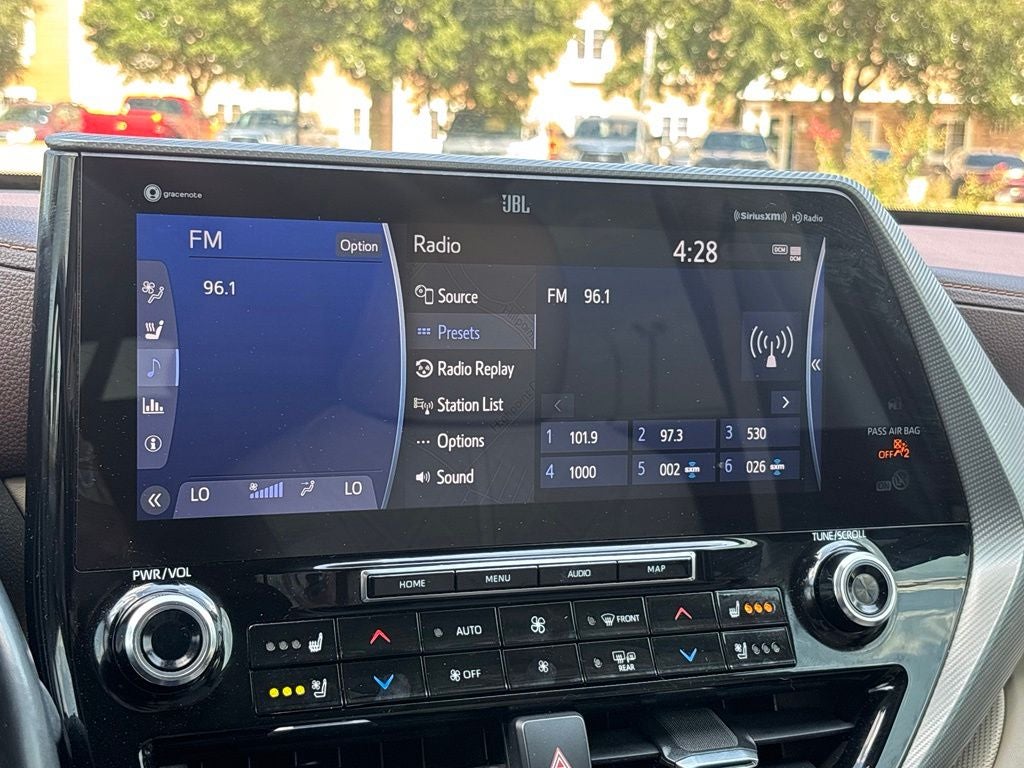 2022 Toyota Highlander Platinum