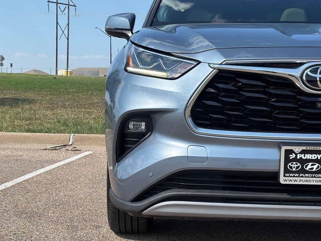 2022 Toyota Highlander Platinum