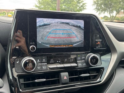 2023 Toyota Highlander Hybrid XLE