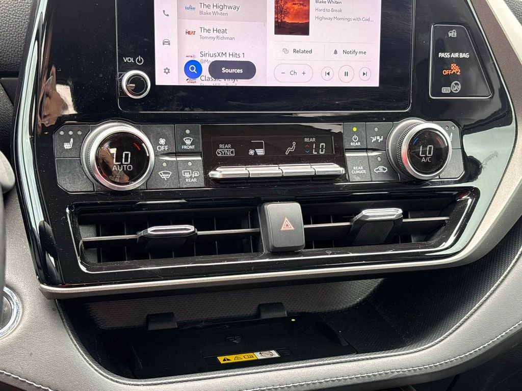 2023 Toyota Highlander Hybrid XLE