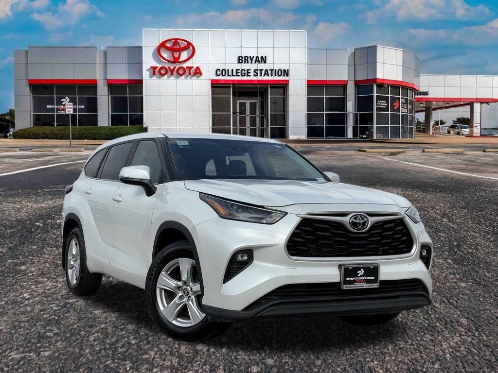 2023 Toyota Highlander LE