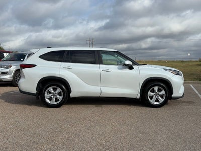 2023 Toyota Highlander LE