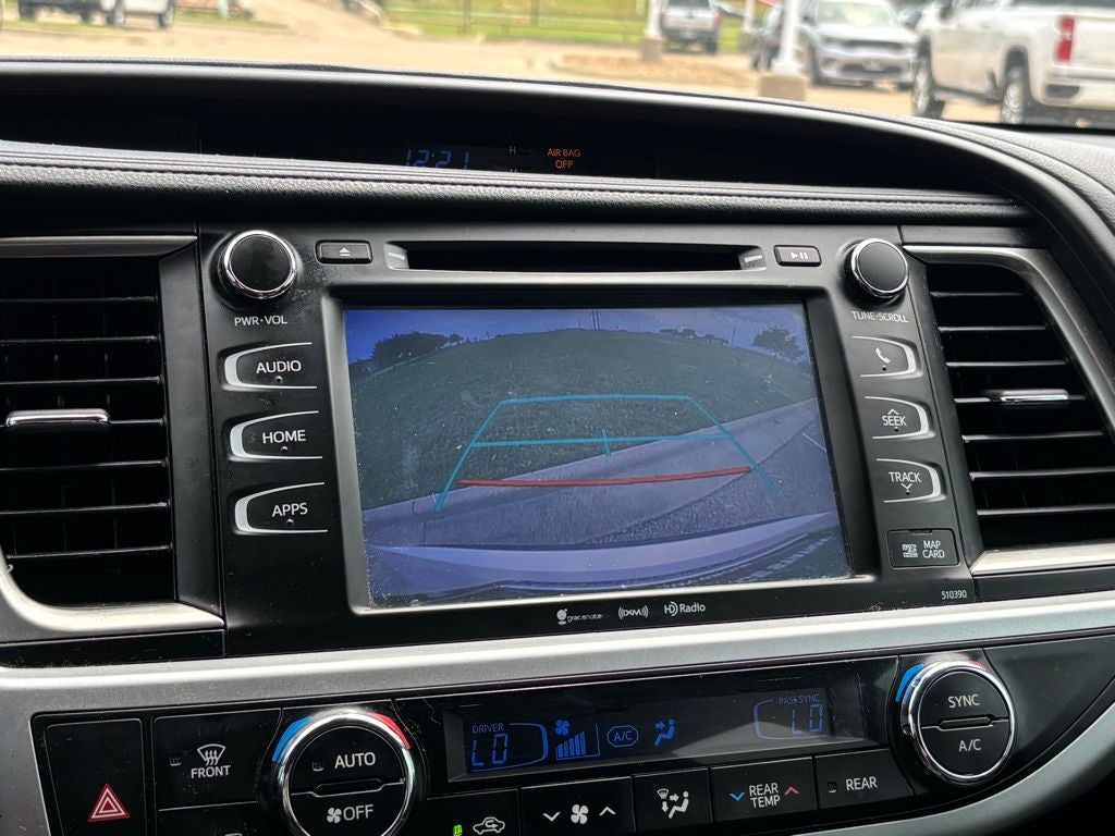 2019 Toyota Highlander SE