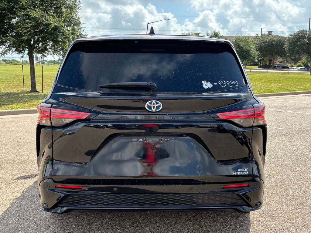 2021 Toyota Sienna XSE 7 Passenger
