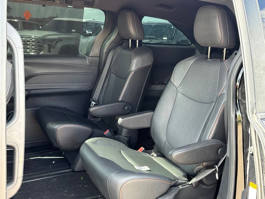 2021 Toyota Sienna XSE 7 Passenger