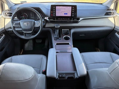 2023 Toyota Sienna XLE 8 Passenger