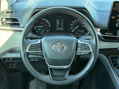 2023 Toyota Sienna XLE 8 Passenger