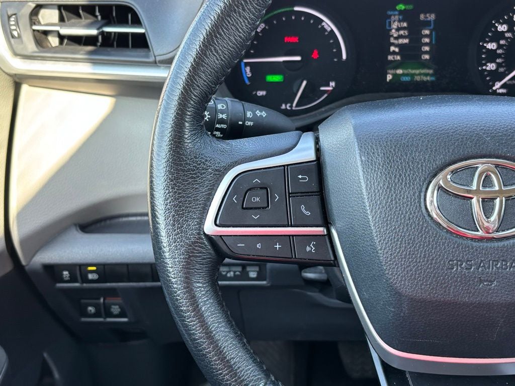 2023 Toyota Sienna XLE 8 Passenger