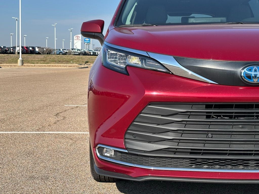 2023 Toyota Sienna XLE 8 Passenger