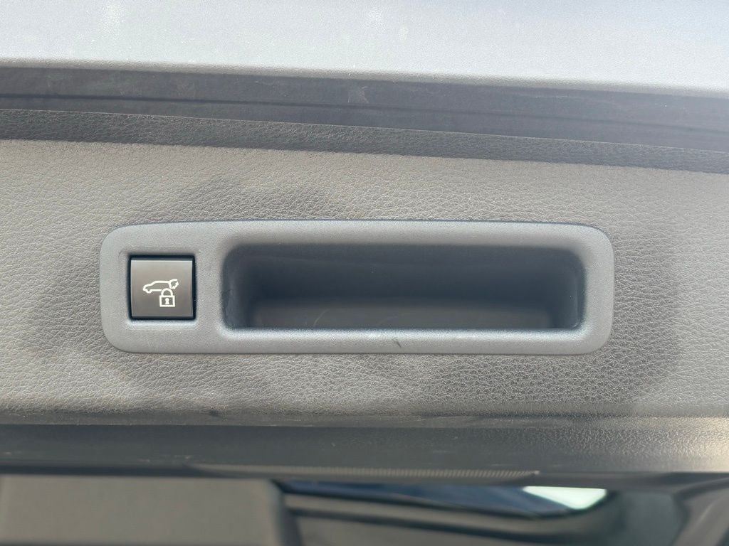 2025 Toyota Sienna XLE 8 Passenger