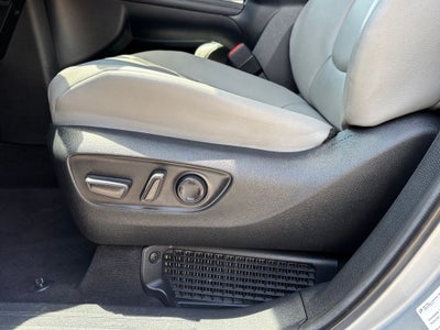 2025 Toyota Sienna XLE 8 Passenger