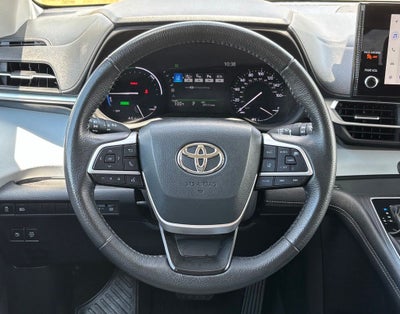 2025 Toyota Sienna XLE 8 Passenger