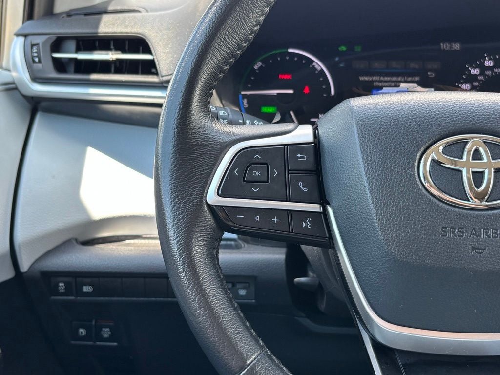 2025 Toyota Sienna XLE 8 Passenger