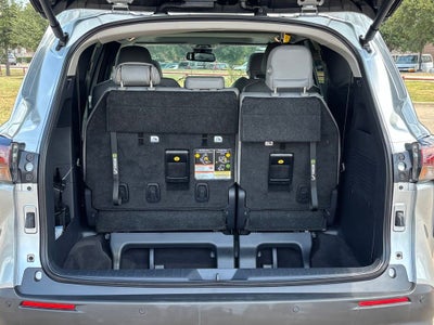 2025 Toyota Sienna XLE 8 Passenger