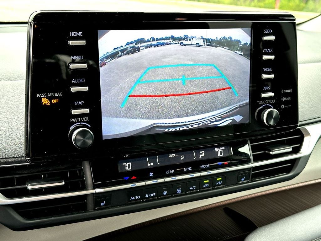2024 Toyota Sienna XLE 8 Passenger
