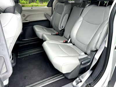 2024 Toyota Sienna XLE 8 Passenger