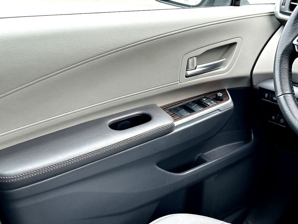 2024 Toyota Sienna XLE 8 Passenger