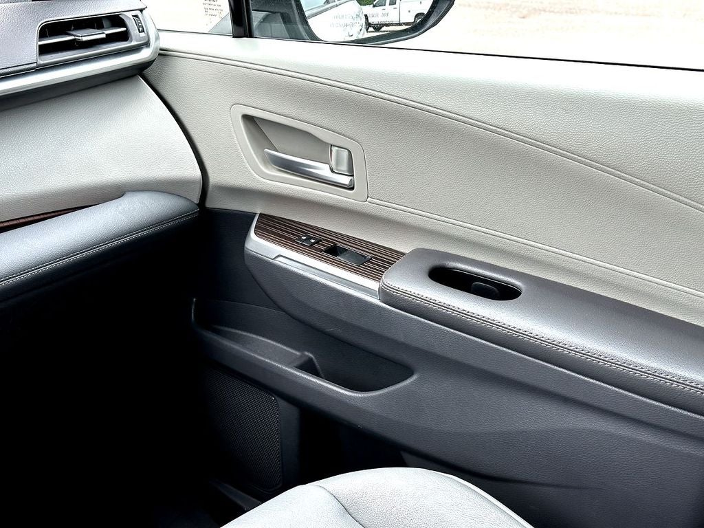 2024 Toyota Sienna XLE 8 Passenger