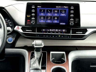 2024 Toyota Sienna XLE 8 Passenger