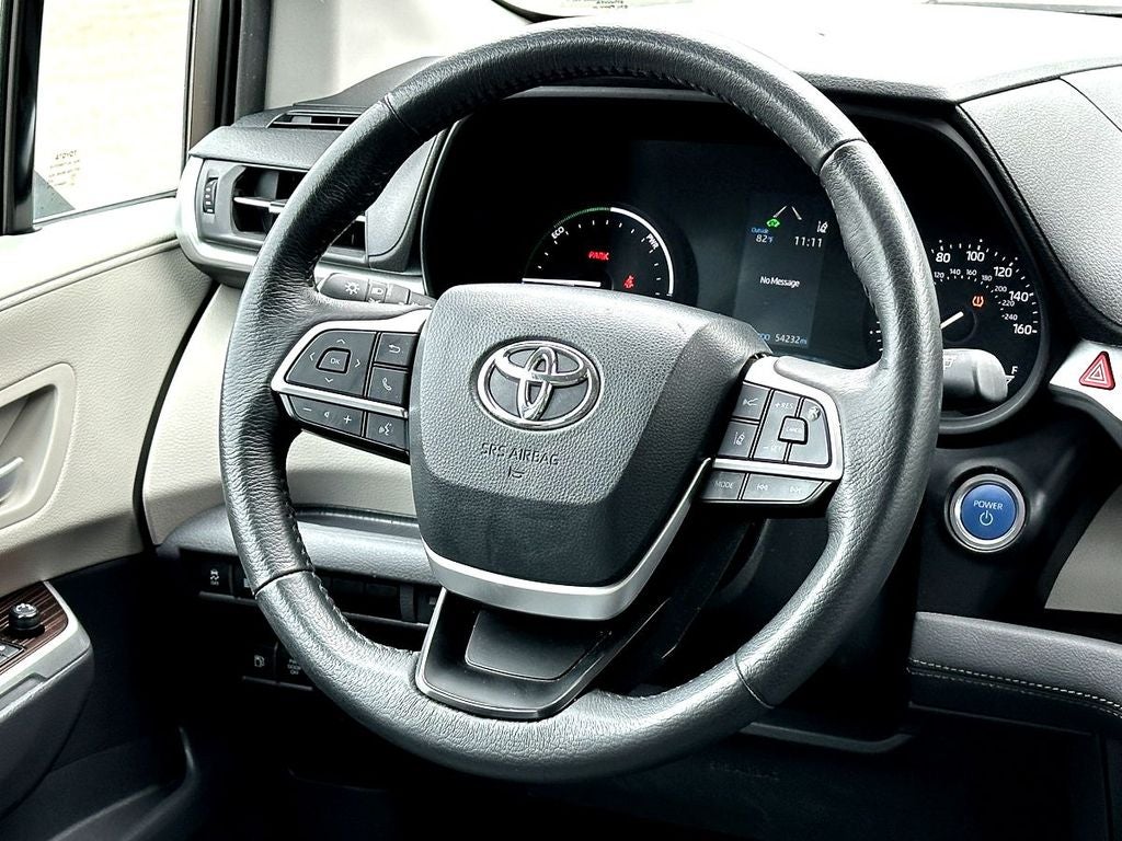 2024 Toyota Sienna XLE 8 Passenger