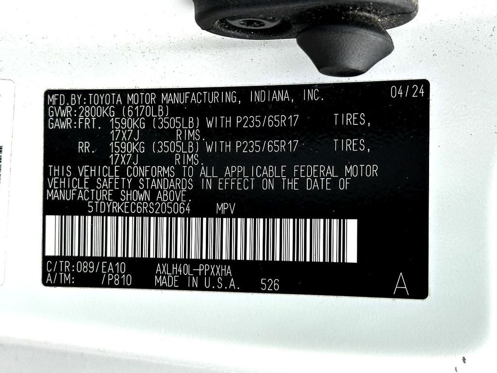2024 Toyota Sienna XLE 8 Passenger