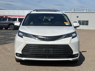 2026 Toyota Sienna XLE 8-Passenger