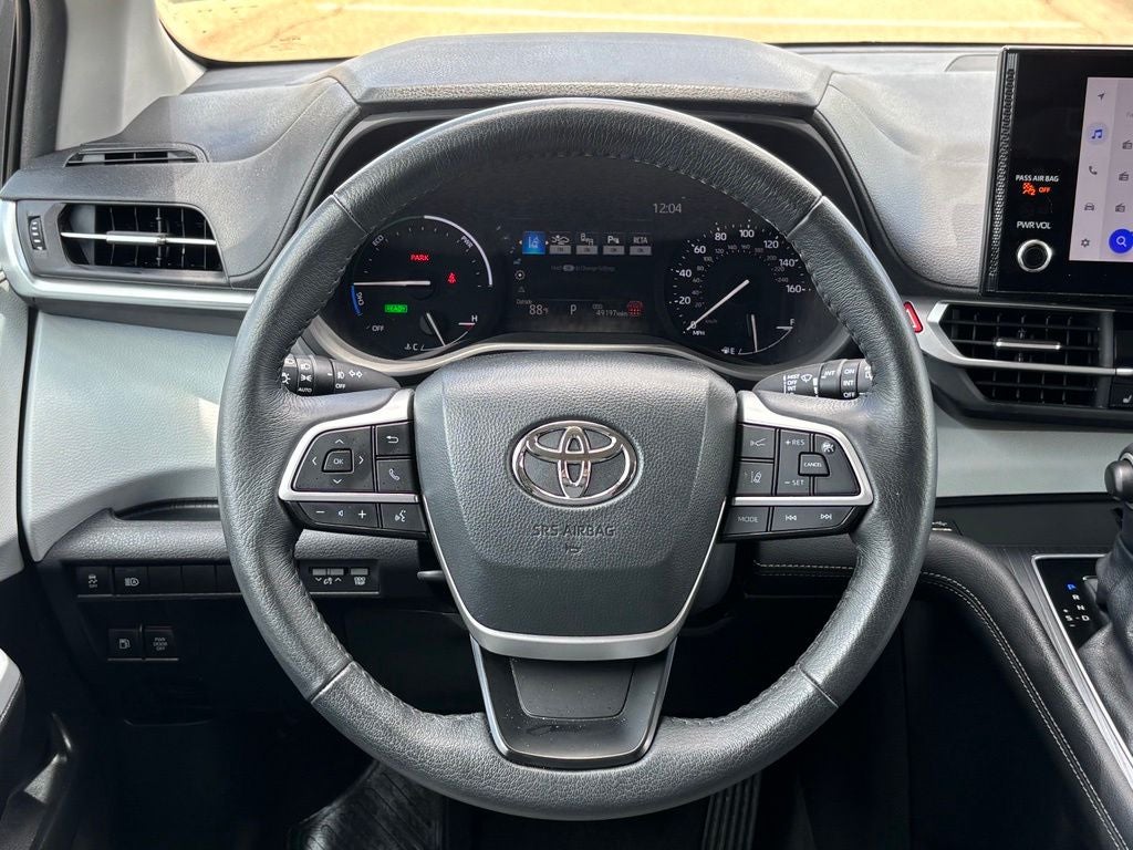 2025 Toyota Sienna XLE 8 Passenger