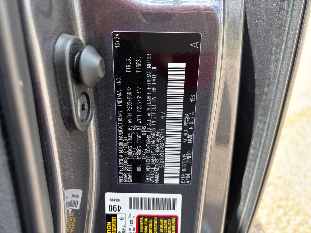 2025 Toyota Sienna XLE 8 Passenger