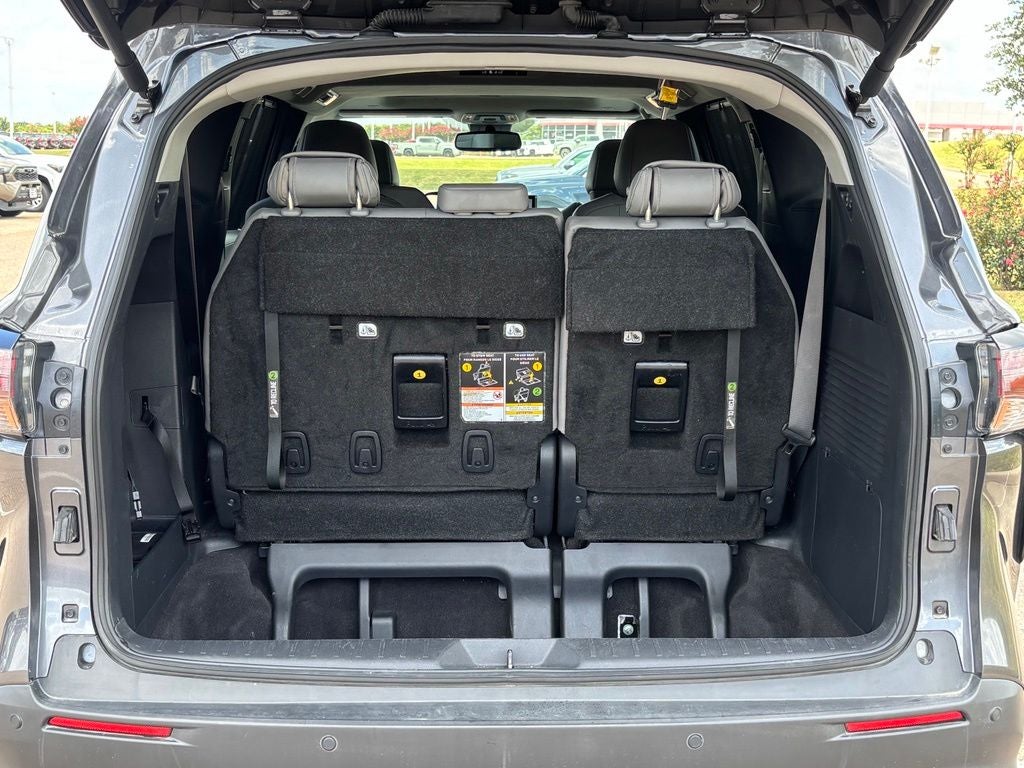 2025 Toyota Sienna XLE 8 Passenger