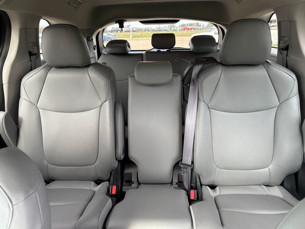 2024 Toyota Sienna XLE 8 Passenger