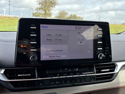 2024 Toyota Sienna XLE 8 Passenger