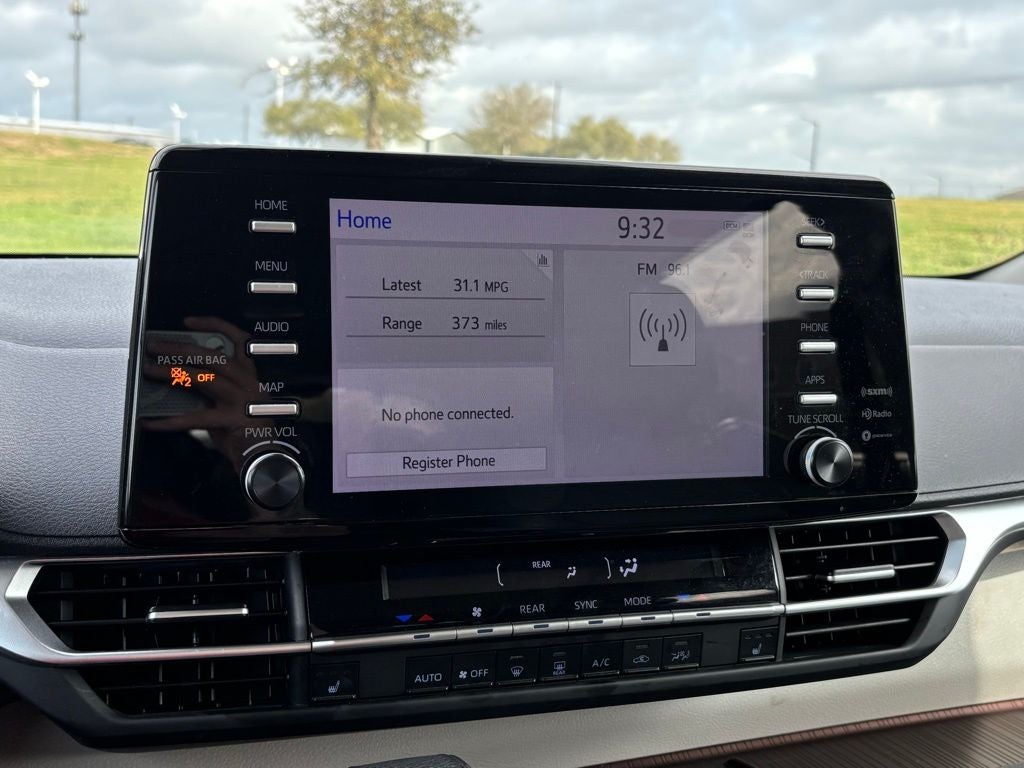 2024 Toyota Sienna XLE 8 Passenger