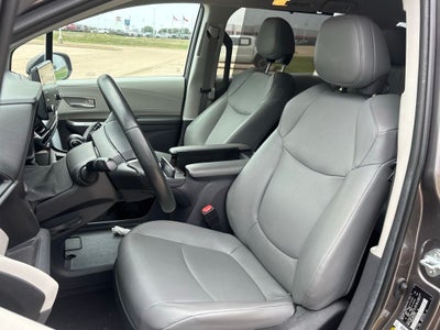 2024 Toyota Sienna XLE 8 Passenger