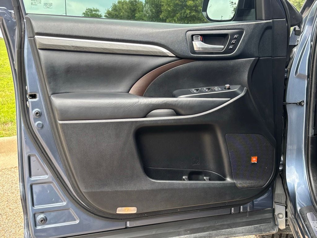 2019 Toyota Highlander Limited Platinum