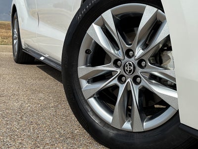 2023 Toyota Sienna Limited 7-Passenger