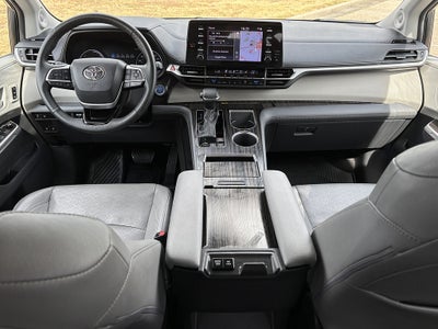 2023 Toyota Sienna Limited 7-Passenger