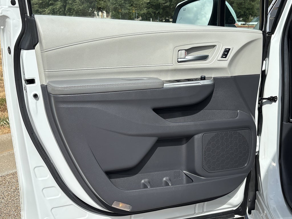 2023 Toyota Sienna Limited 7-Passenger