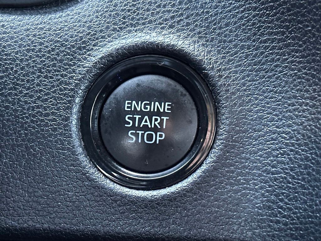 2025 Toyota Tundra 2WD SR5