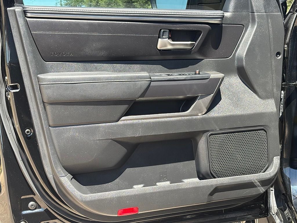 2025 Toyota Tundra 2WD SR5