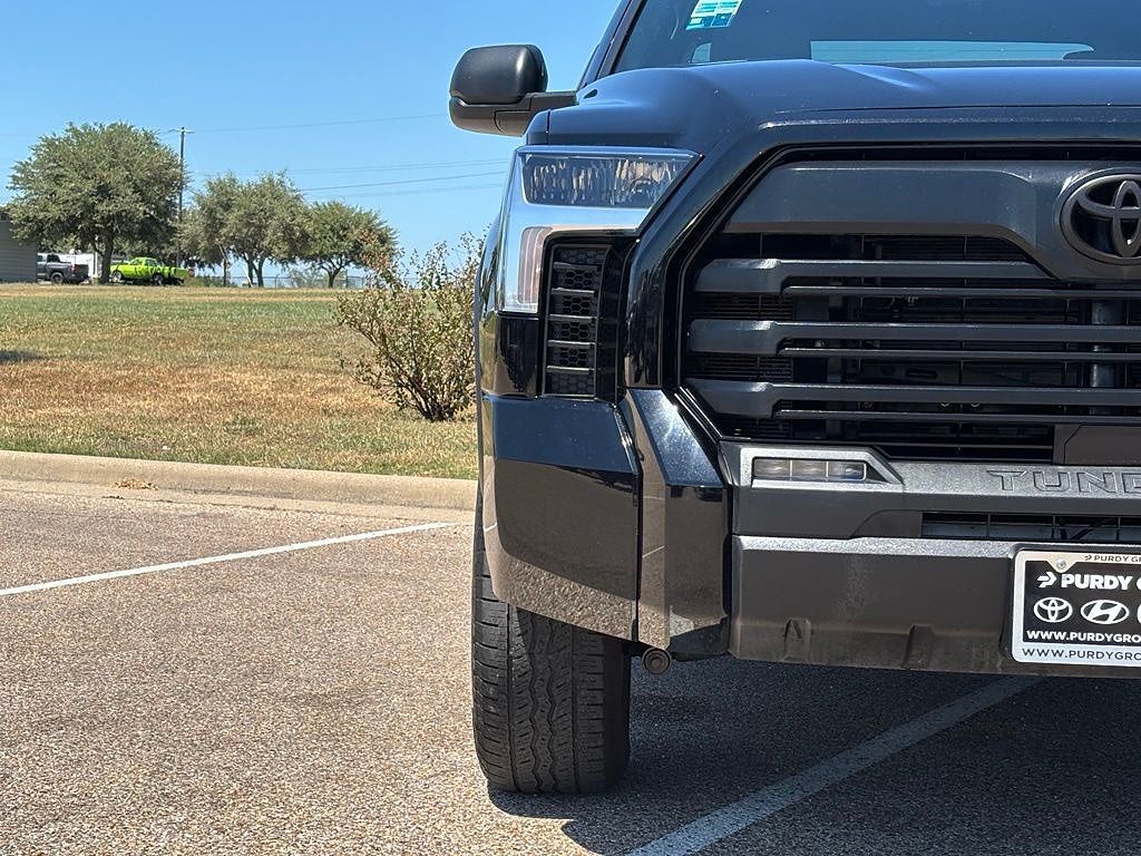 2025 Toyota Tundra 2WD SR5