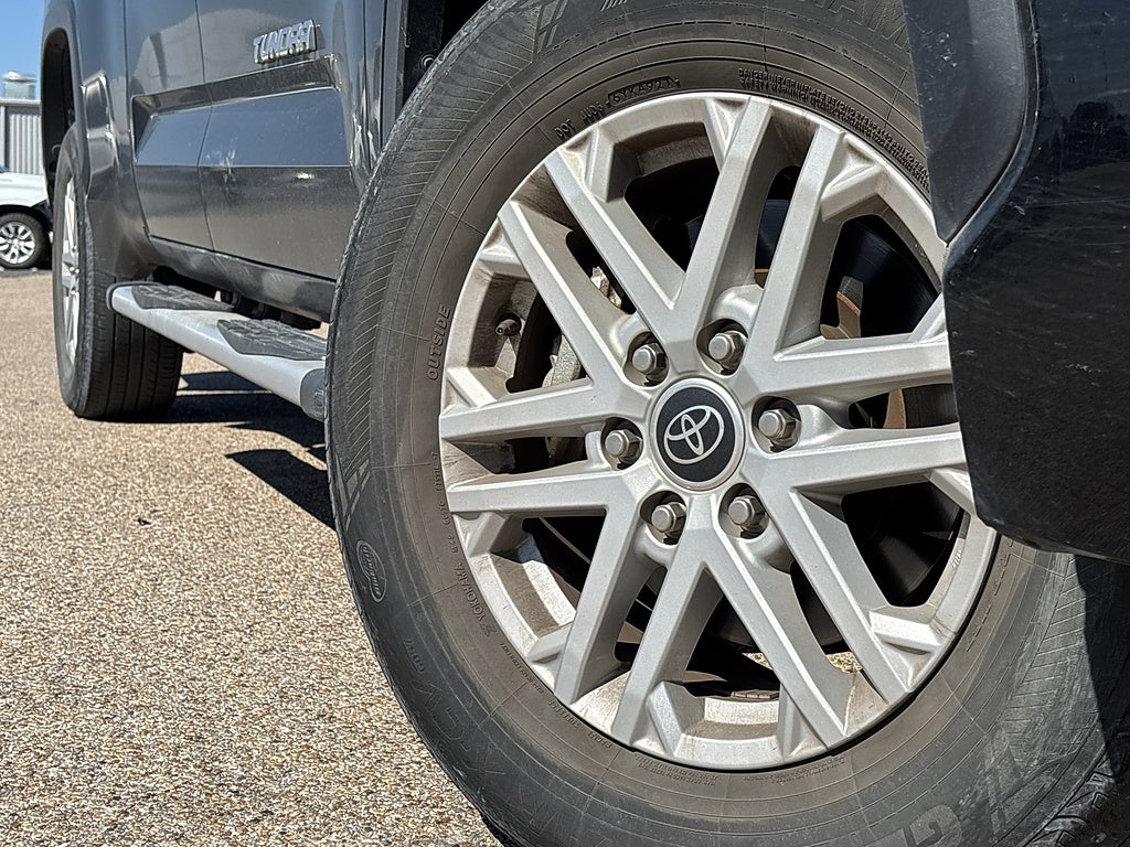 2023 Toyota Tundra 4WD SR5