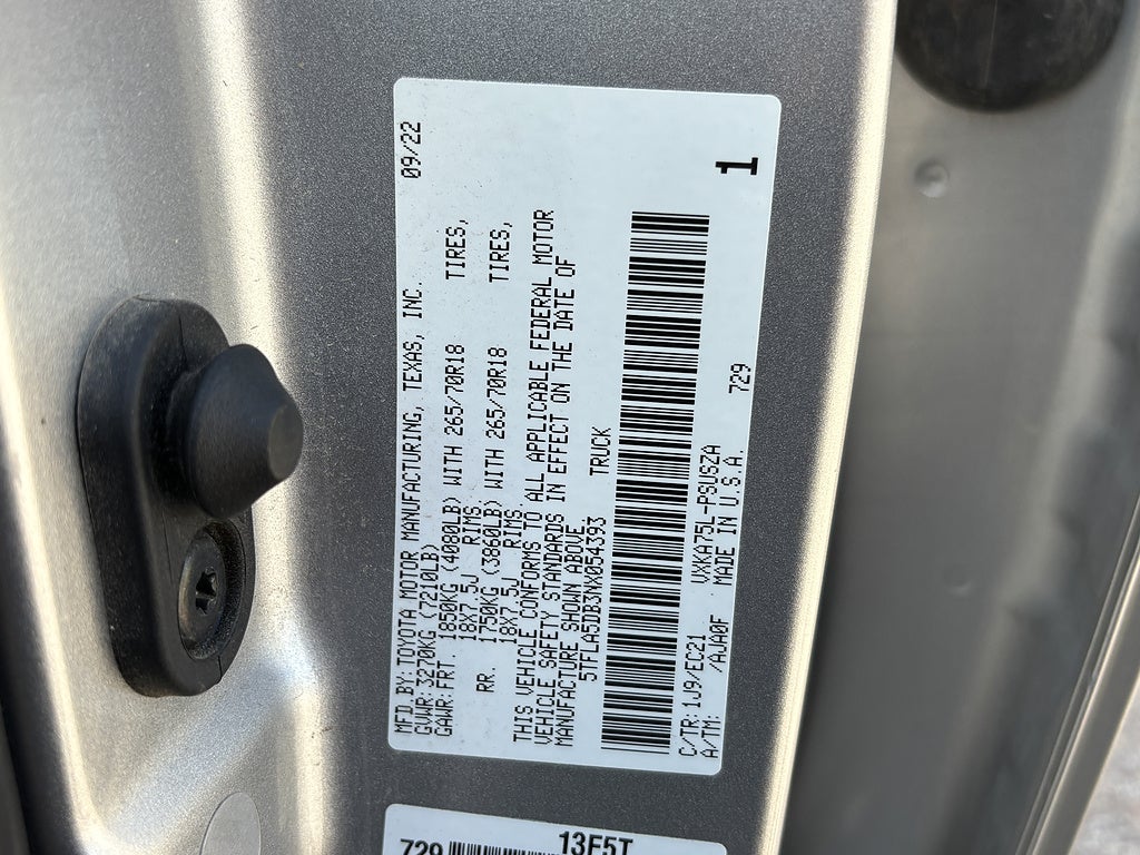 2022 Toyota Tundra 4WD SR5