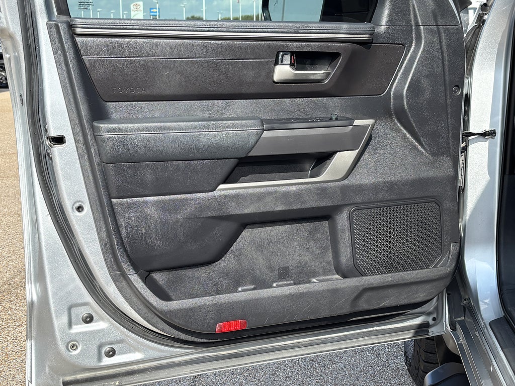 2022 Toyota Tundra 4WD SR5