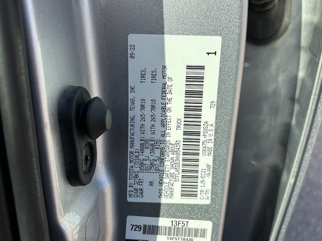 2022 Toyota Tundra 4WD SR5